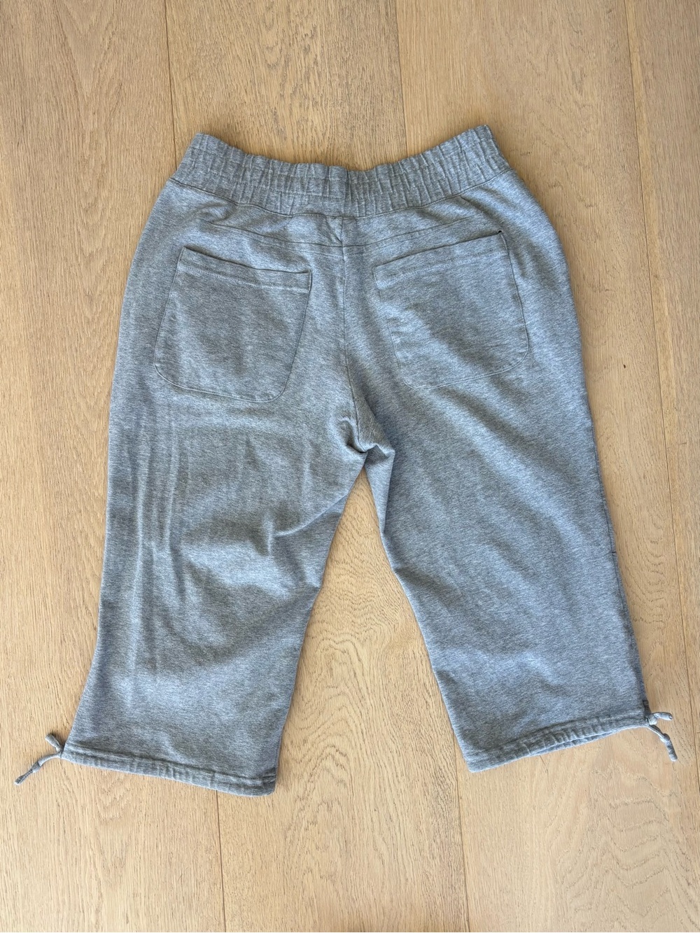 Grey Nike Capris - Picture 4 of 5